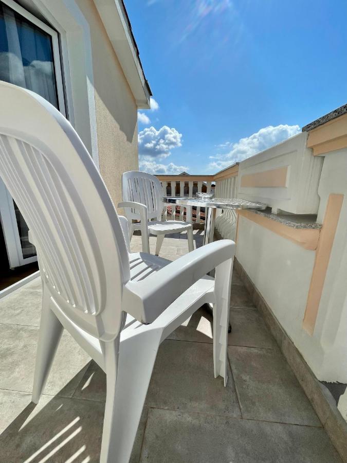 Rooms And Apartments Ana Zadar Exterior foto